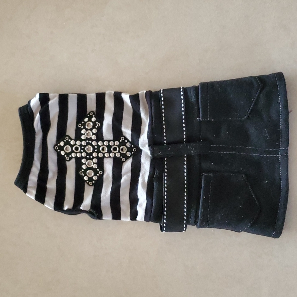 HIP Doggie beaded cross tshirt dress. XS with grosgrain belt.